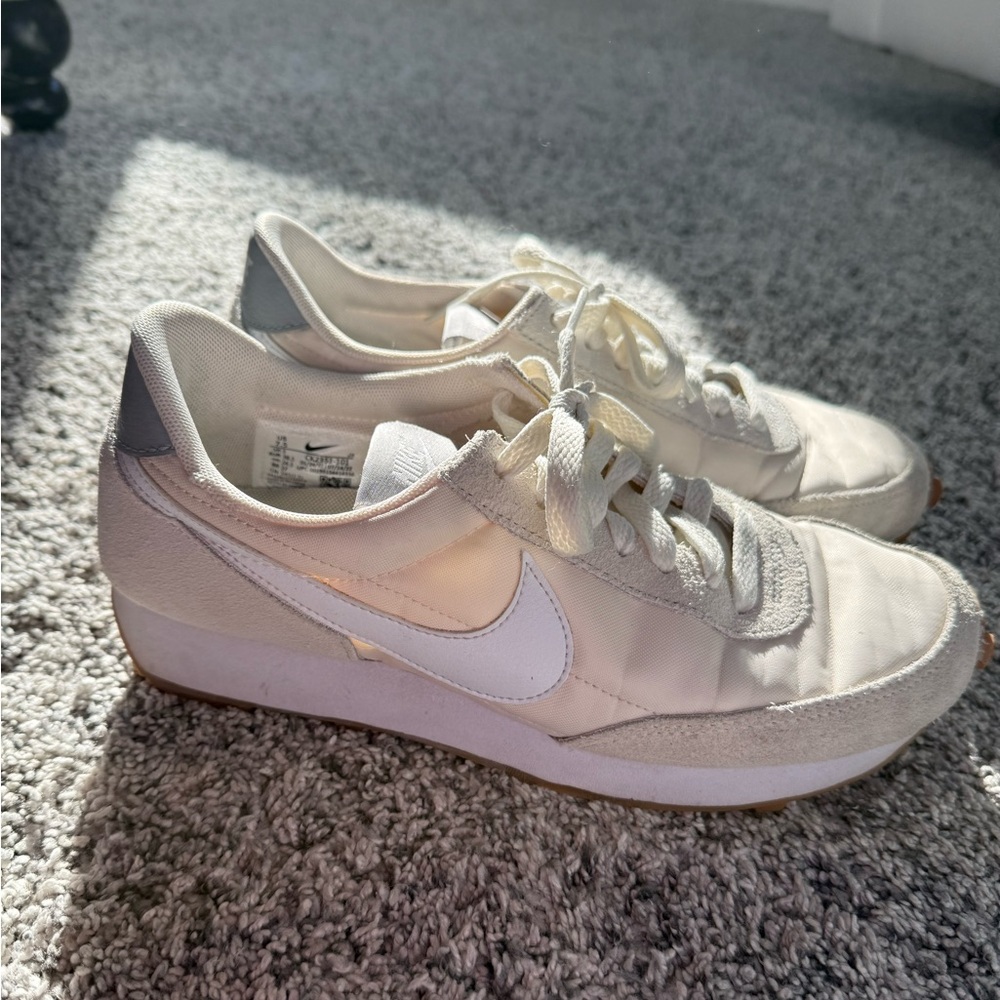Nike Daybreak Low Womens Casual Shoes White Ivory CK2351-101 NEW Size 7.5